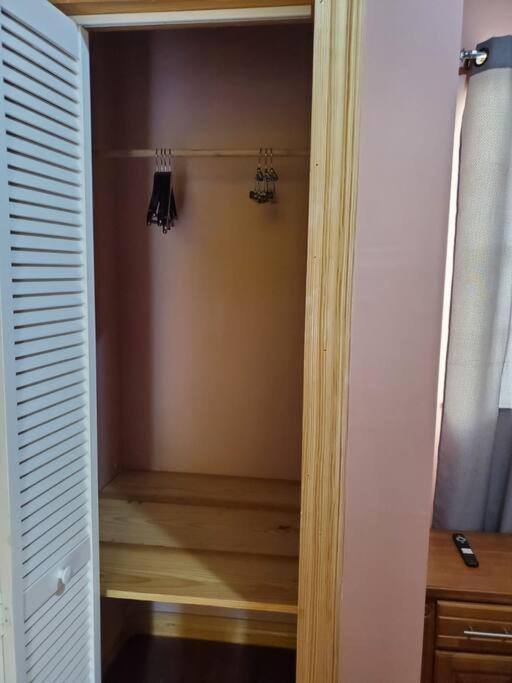 Upstairs 2 Bedroom Avalon Regia Apartment Georgetown Eksteriør bilde